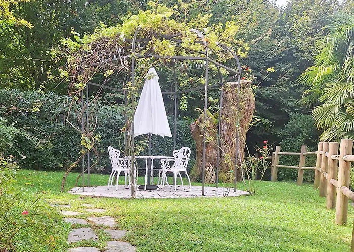 The Dependance Of The Isabella By The Little River With Private Dedicated Parking Stresa